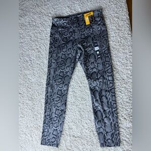 Women’s Large Avia Gray Snake Print Leggings NWT
